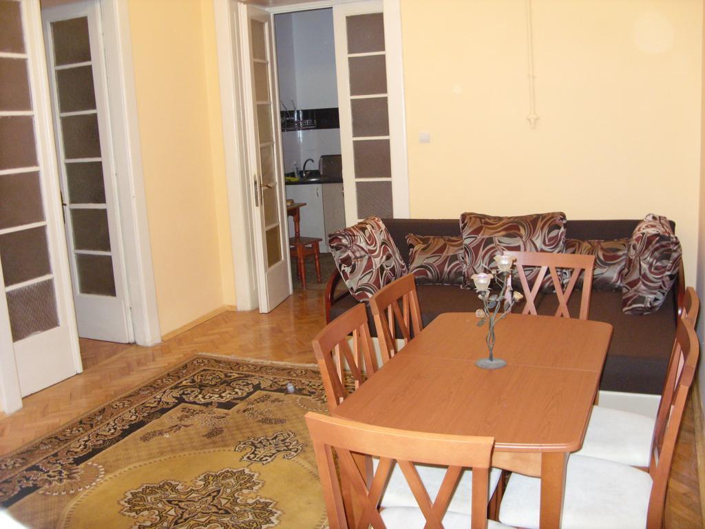 Apartment Viatores Лвив Стая снимка